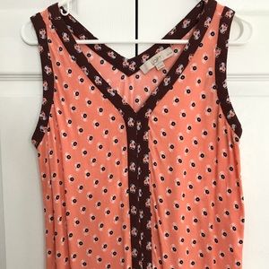 💵⬇️Loft | V-Neck Tank Top with Geometric Florals